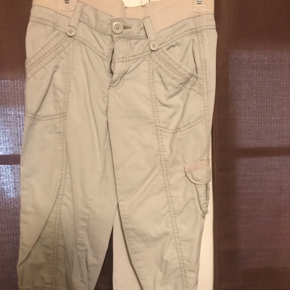 Cargo style cream/tan capris kids size 14 girls